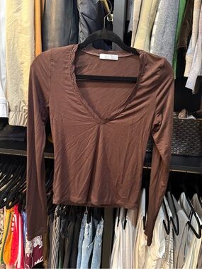 Belen Women's Chocolate Brown Lace-Trim V-Neck Long Sleeve Top